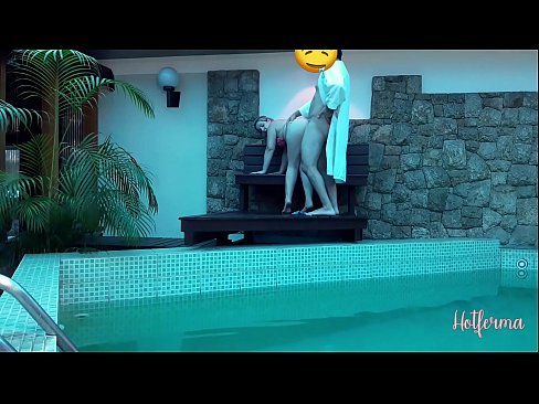 ❤️ Giimbitar sa amo ang katabang sa pool, apan dili makasukol sa init ❌ super sex sa amon ceb.dewporn.ru ❤